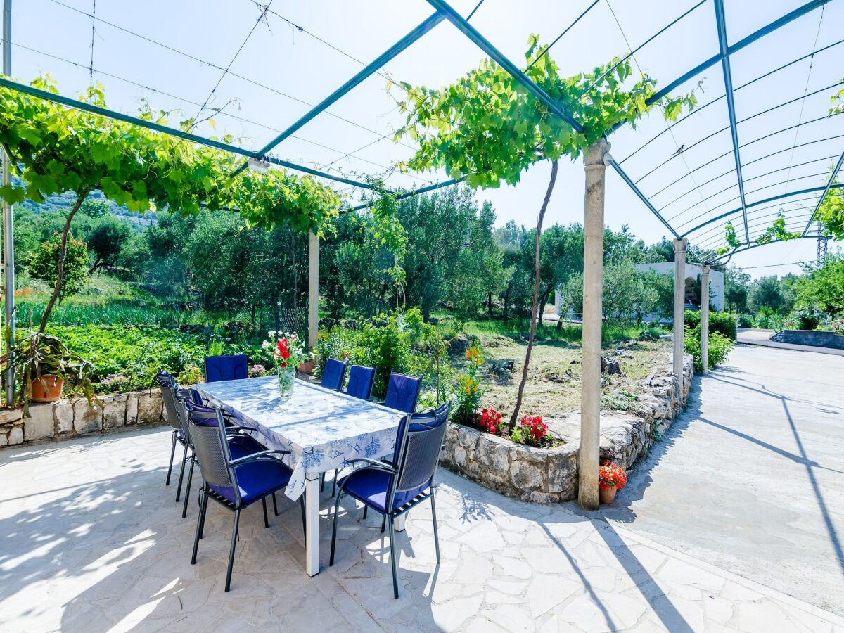 Apartment Apartment & Rooms Maždin - Triple Room with Balcony and Sea View ( Soba More )