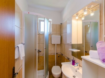 Apartment Apartment & Rooms Maždin - Triple Room with Balcony and Sea View ( Soba More ) - Features photo 20