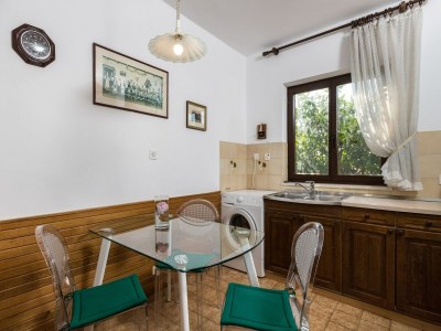 Apartment Apartment Vukic - Studio Apartment with Terrace and Garden View - Features photo 9