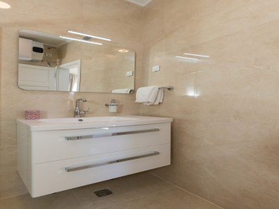 Apartment Apartments Urbis - Studio Apartment with City View (Zasebni) - Features photo 2