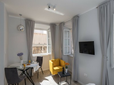 Apartment Apartments Urbis - Studio Apartment with City View (Zasebni) - Outdoor photo 6