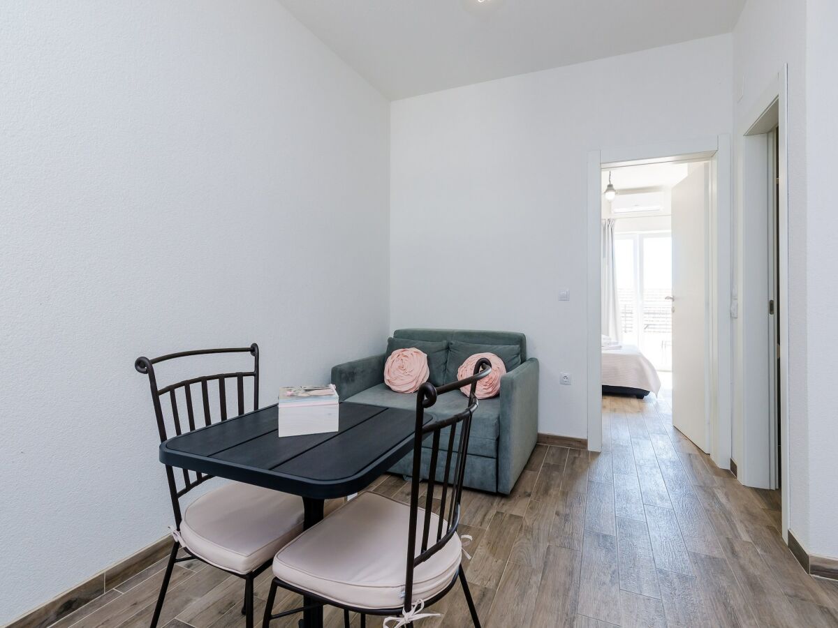 Apartment Apartments Life - Two Bedroom Apartment with Balcony and Sea View - Features photo 3