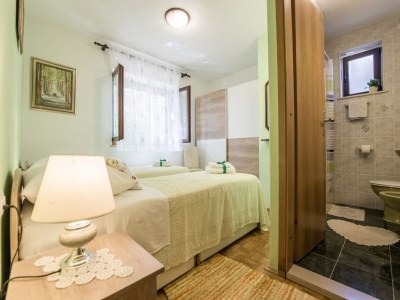 Holiday house Holiday home Villa Spilla - Three Bedroom Home with Terrace - Features photo 5