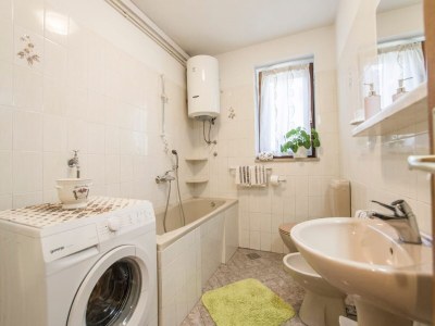 Holiday house Holiday home Villa Spilla - Three Bedroom Home with Terrace - Features photo 8