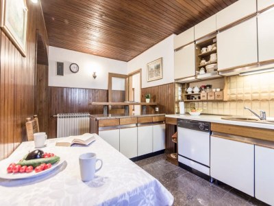 Holiday house Holiday home Villa Spilla - Three Bedroom Home with Terrace - Features photo 10