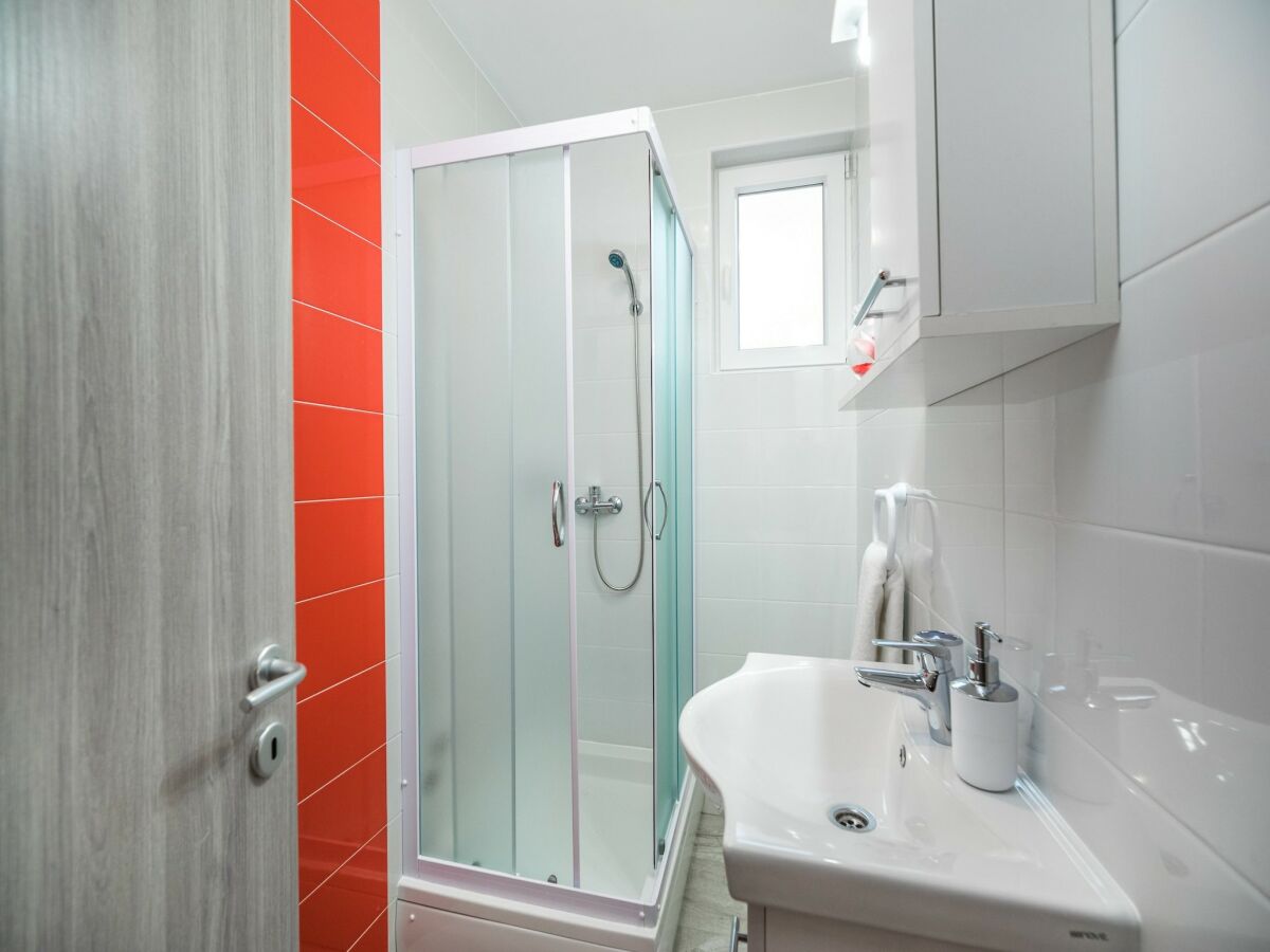 Apartment Apartments & Rooms Sunshine Home - Double Room ( Red ) - Features photo 3