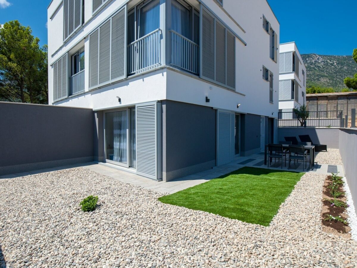 Apartment Apartments Dva Galeba - One Bedroom Apartment with Garden Terrace (202) - Outdoor photo 2