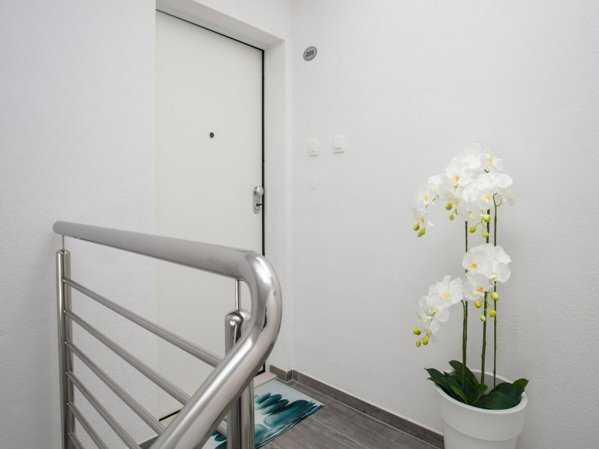 Apartment Apartments Dva Galeba - Standard One Bedroom Apartment with Sea View (203) - Outdoor photo 2