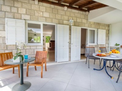 Apartment Apartment Karla - Two-Bedroom Apartment with Sea View - Outdoor photo 2