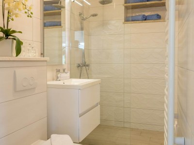 Apartment Apartment Karla - Two-Bedroom Apartment with Sea View - Features photo 17