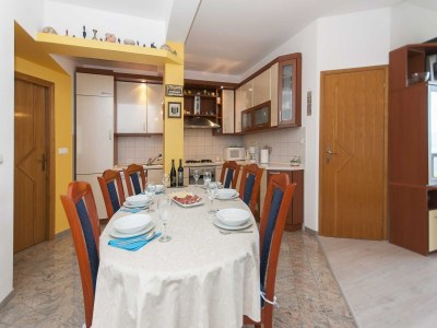 Apartment Apartment Brajki-Three Bedroom Apartment with Balcony and Sea View - Features photo 5