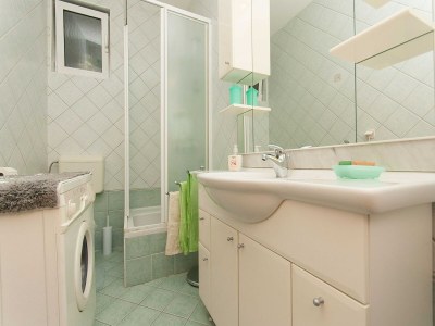 Apartment Apartment Brajki-Three Bedroom Apartment with Balcony and Sea View - Features photo 10