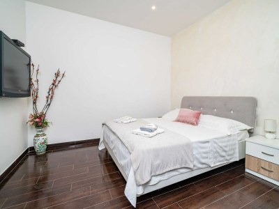 Apartment Apartments Dub - One-Bedroom Apartment (no.3) - Features photo 12