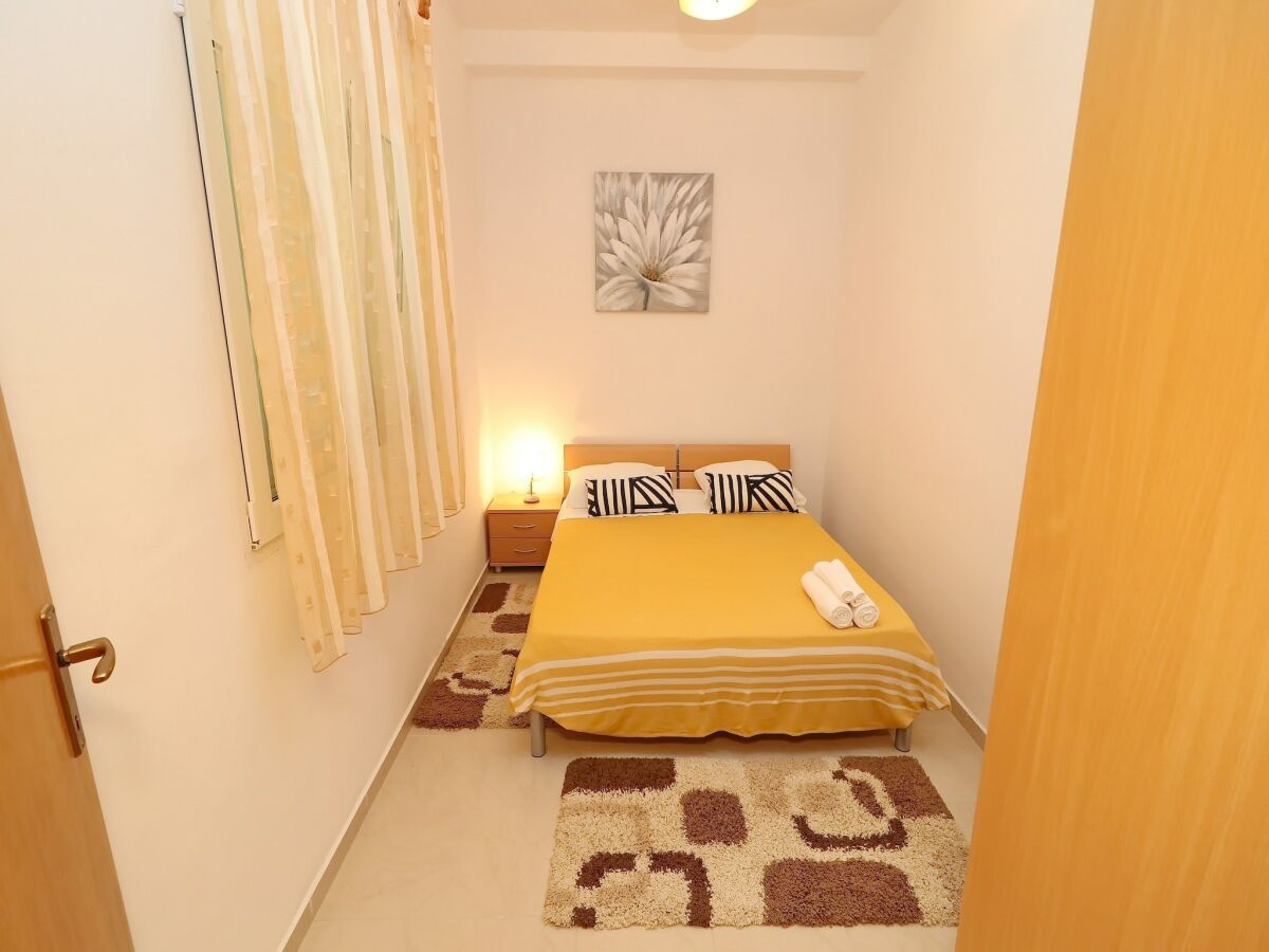 Apartment Apartments K &  N -One Bedroom Apartment - Features photo 3