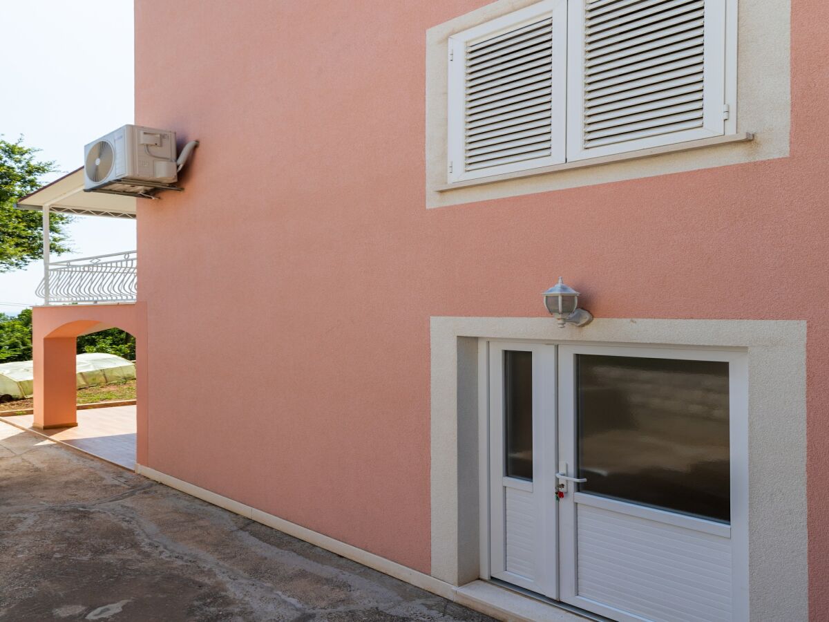 Apartment Apartment Nike - Two-Bedroom Apartment with Terrace - Outdoor photo 2