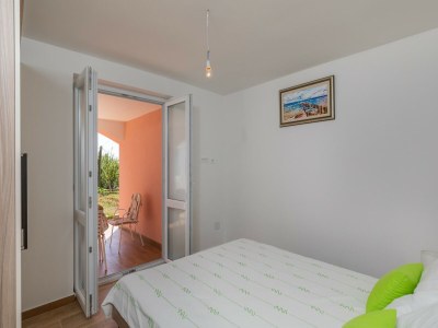 Apartment Apartment Nike - Two-Bedroom Apartment with Terrace - Features photo 8