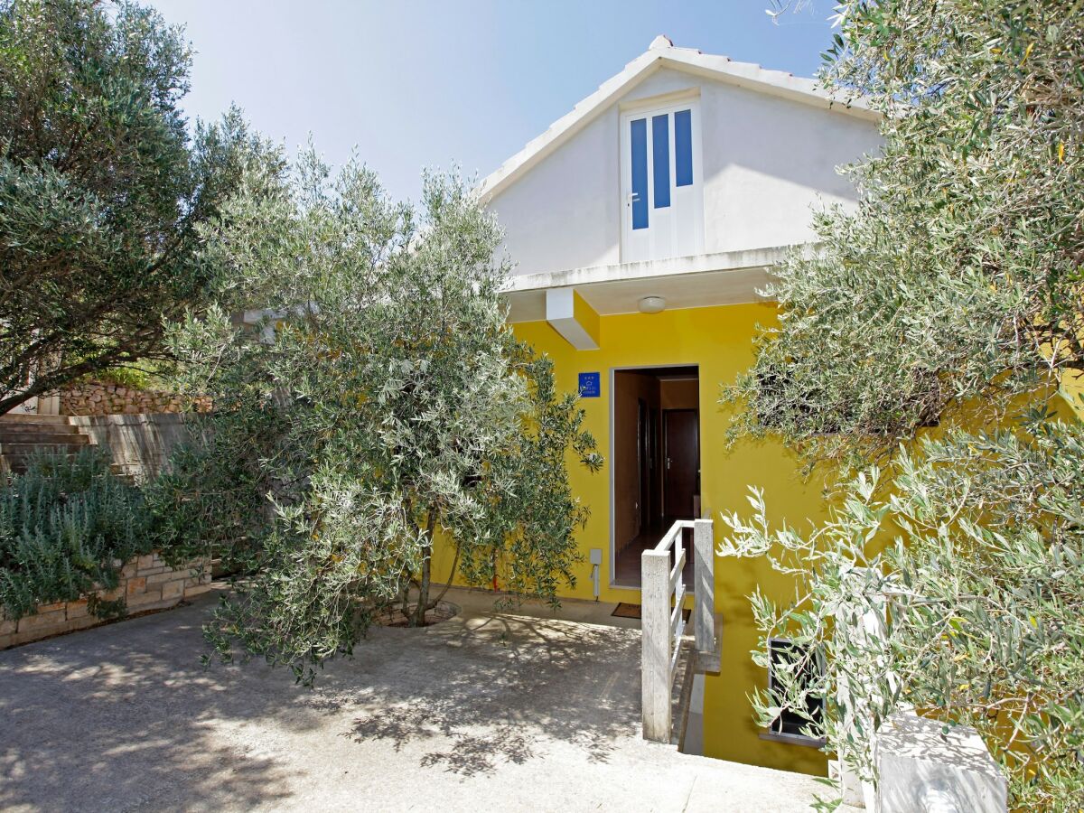 Holiday house Olive's Garden House - Three Bedroom Holiday Home with Terrace and Sea View - Outdoor photo 4
