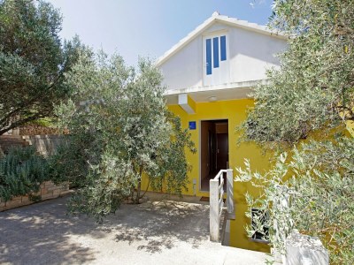Holiday house Olive's Garden House - Three Bedroom Holiday Home with Terrace and Sea View - Outdoor photo 4