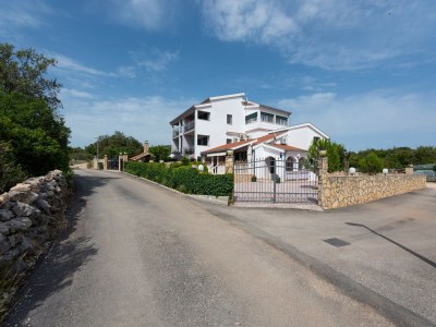 Apartment Apartments Karen - Two Bedroom Apartment with Balcony (A1) - Outdoor photo 4