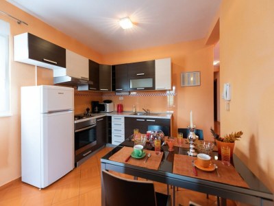Apartment Apartments Karen - Two Bedroom Apartment with Balcony (A1) - Features photo 9
