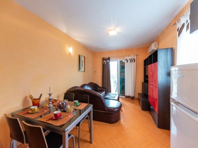 Apartment Apartments Karen - Two Bedroom Apartment with Balcony (A1) - Features photo 11