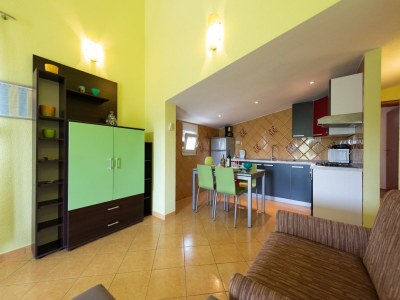 Apartment Apartments Karen - Standard One Bedroom Apartment with Balcony (A3) - Features photo 6