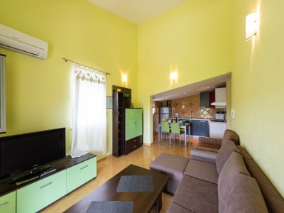 Apartment Apartments Karen - Standard One Bedroom Apartment with Balcony (A3) - Features photo 9