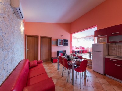 Apartment Apartments Karen - Comfort Two Bedroom Apartment with Balcony (A4) - Features photo 9