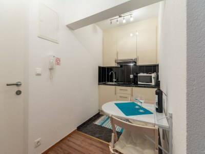 Apartment Apartments Palma -Studio with Balcony  and Sea View( Mali ) - Features photo 22