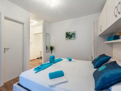 Apartment Apartments Palma -Studio with Balcony  and Sea View( Mali ) - Features photo 23