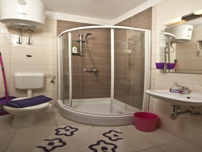 Holiday house Holiday home  Ingrid - Four Bedroom Holiday Home with Pool - Features photo 16