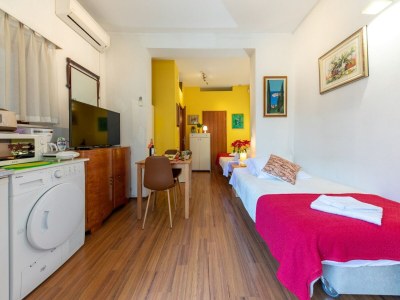 Apartment Apartments Studio Dubrovnik Beach Area-Studio Apartment - Features photo 2