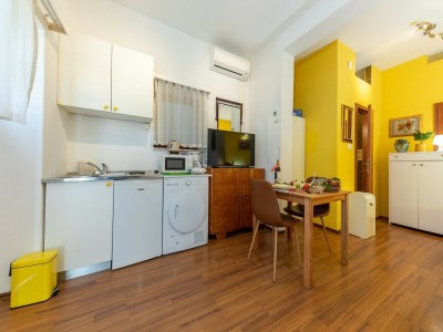 Apartment Apartments Studio Dubrovnik Beach Area-Studio Apartment - Features photo 3