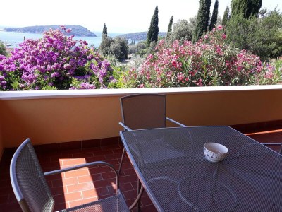 Apartment Apartment Luna - One Bedroom Apartment with Terrace and Sea View (Molunat) - Outdoor photo 16