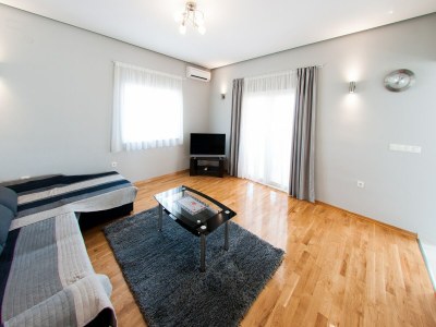 Apartment Apartments Anita-Luxury Three Bedroom Apartment with Terrace - Features photo 11