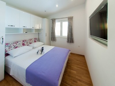 Apartment Apartments Anita-Luxury Three Bedroom Apartment with Terrace - Features photo 13