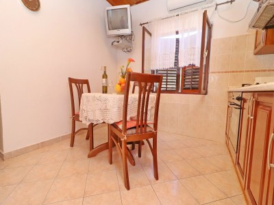 Apartment Apartments Peselj-Studio Apartment with Balcony and Sea View ( 1 ) - Features photo 4