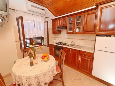 Apartment Apartments Peselj-Studio Apartment with Balcony and Sea View ( 1 ) - Features photo 6