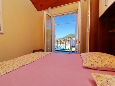 Apartment Apartments Peselj-Studio Apartment with Balcony and Sea View ( 1 ) - Features photo 10