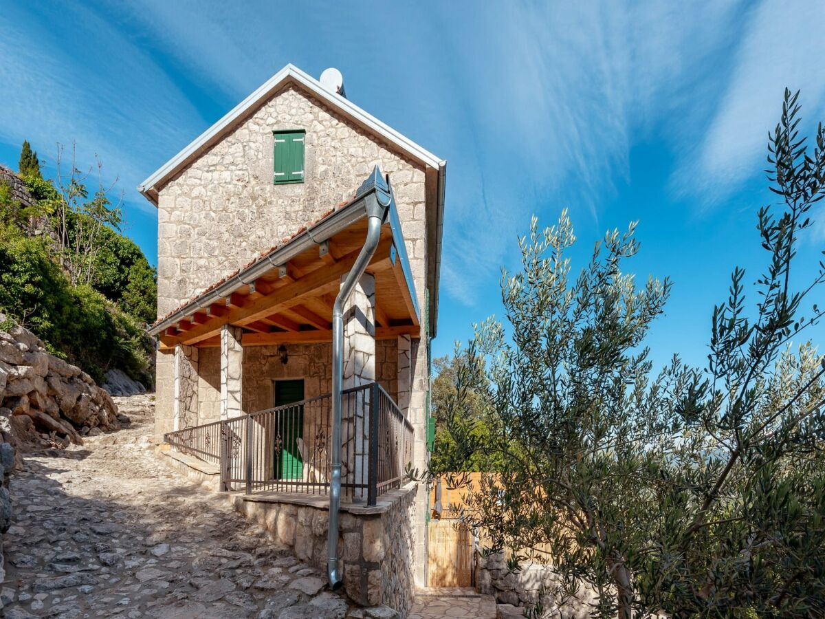 Villa Villa Lazini Dvori - Two Bedroom Stone House Villa with Private Pool - Outdoor photo 4