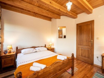 Villa Villa Lazini Dvori - Two Bedroom Stone House Villa with Private Pool - Features photo 24
