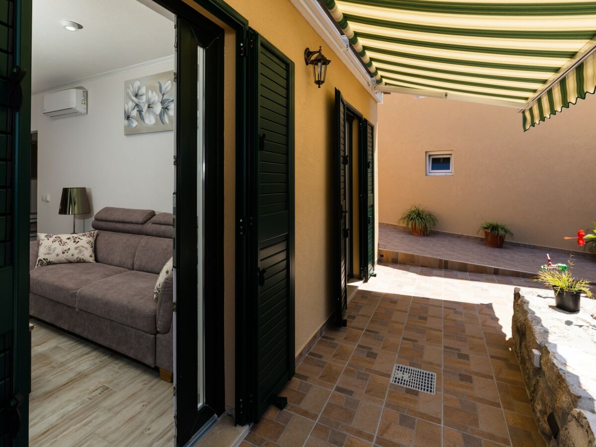 Apartment Apartment Pod Nespolom - One Bedroom Apartment with Terrace - Outdoor photo 5
