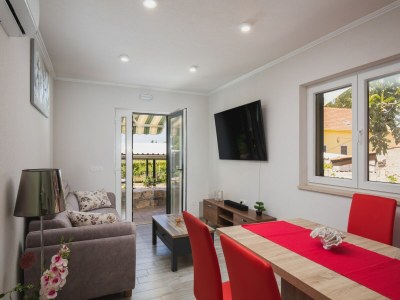 Apartment Apartment Pod Nespolom - One Bedroom Apartment with Terrace - Features photo 8