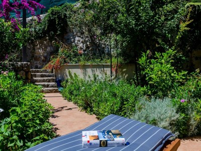 Apartment Private Garden Apartment Dubrovnik - Two-Bedroom Apartment with Garden and Terrace - Outdoor photo 21