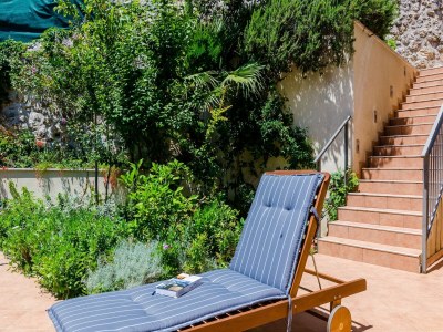 Apartment Private Garden Apartment Dubrovnik - Two-Bedroom Apartment with Garden and Terrace - Outdoor photo 23