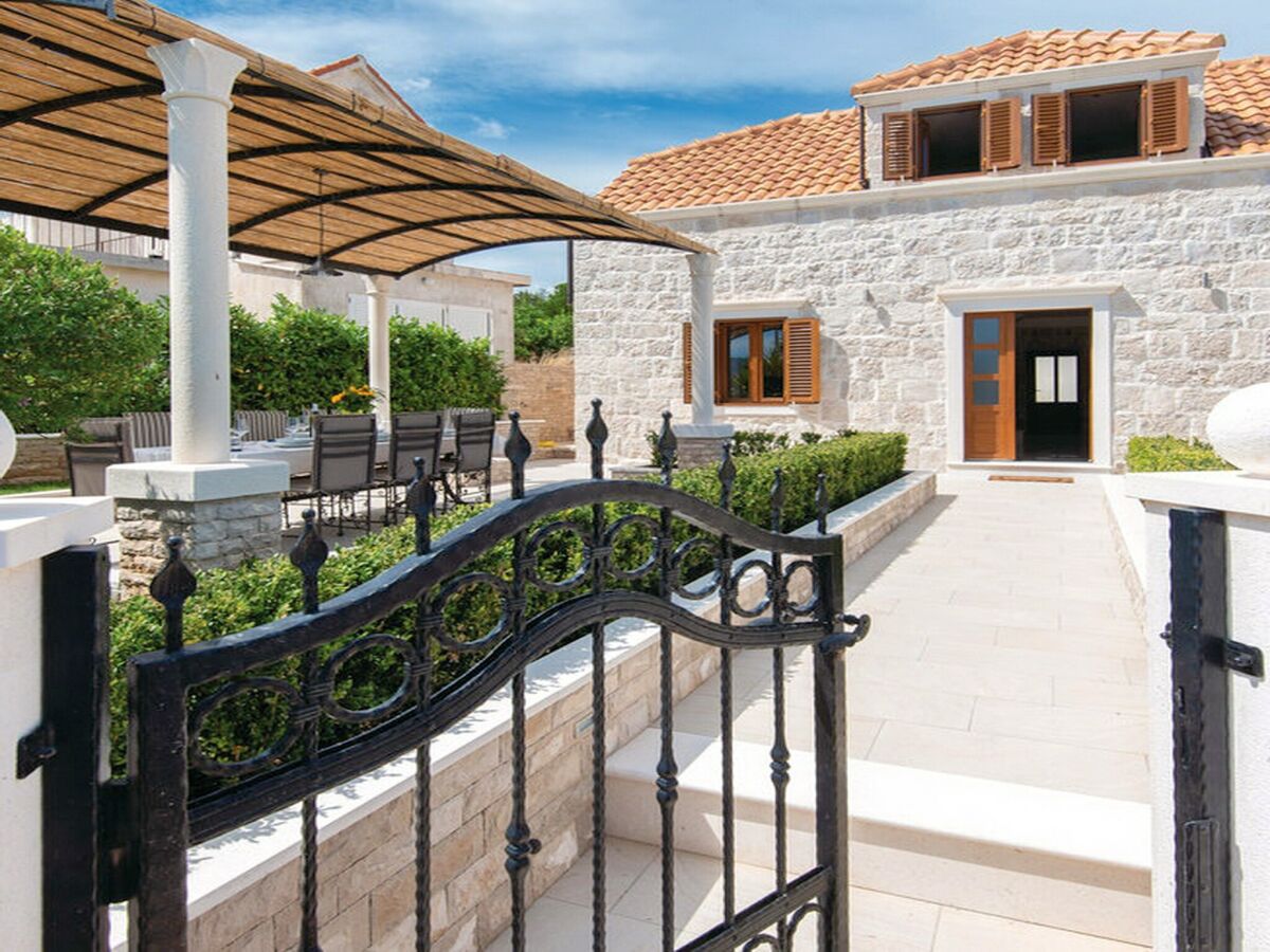 Holiday house Holiday Home Lovište-Three Bedroom Holiday Home with Pool and  Sea View - Outdoor photo 3