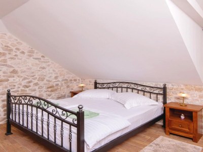 Holiday house Holiday Home Lovište-Three Bedroom Holiday Home with Pool and  Sea View - Features photo 11