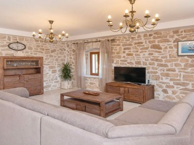 Holiday house Holiday Home Lovište-Three Bedroom Holiday Home with Pool and  Sea View - Features photo 15