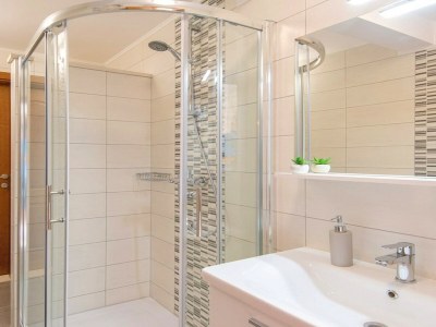 Holiday house Holiday Home Lovište-Three Bedroom Holiday Home with Pool and  Sea View - Features photo 22