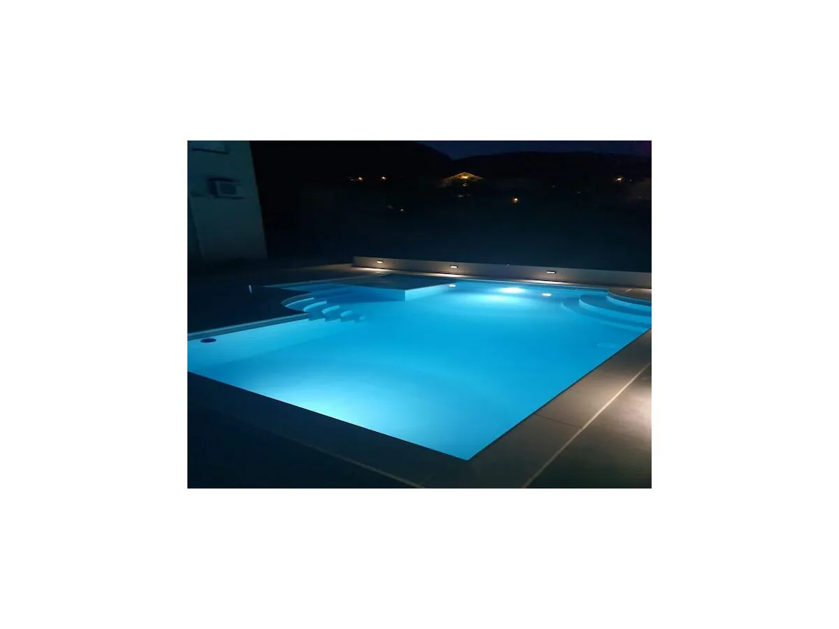 Apartment Apartments Villa Salona Sky - Premium Two Bedroom Apartment with Balcony (3)